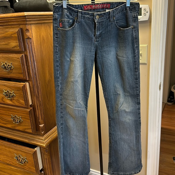 Mudd Jeans Size 9- Stretchy, Stylish, and Comfy! - Picture 1 of 6